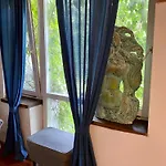 Przy Pracowni Malarstwa I Rzeźby Opinogora Gorna